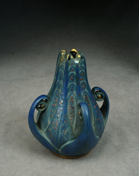 Stylized Artichoke Vase, Model #105/1